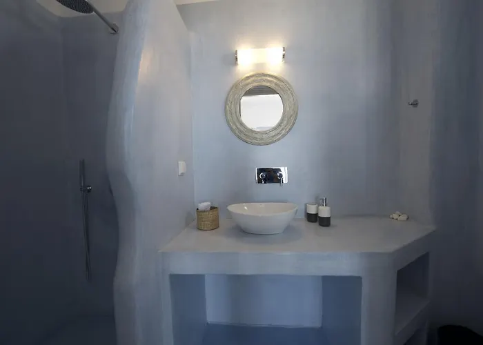 Red Stone Guest house Oia (Santorini)